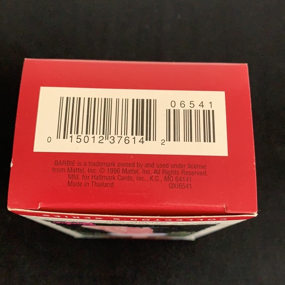 1996 Hallmark Enchanted Evening Barbie Ornament - Picture 15 of 16